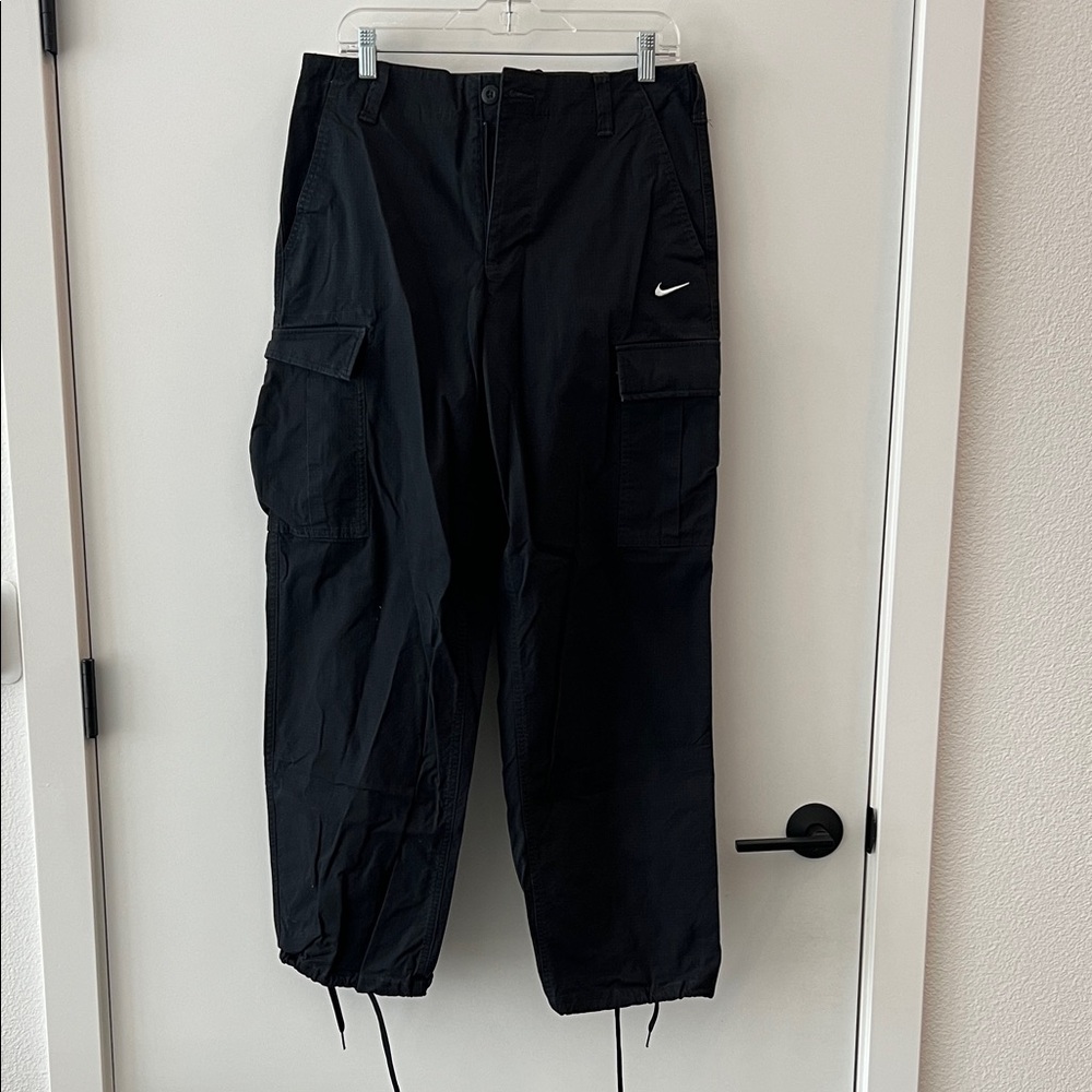 Nike Men's Black Cargo Jogger Pants with Swoosh